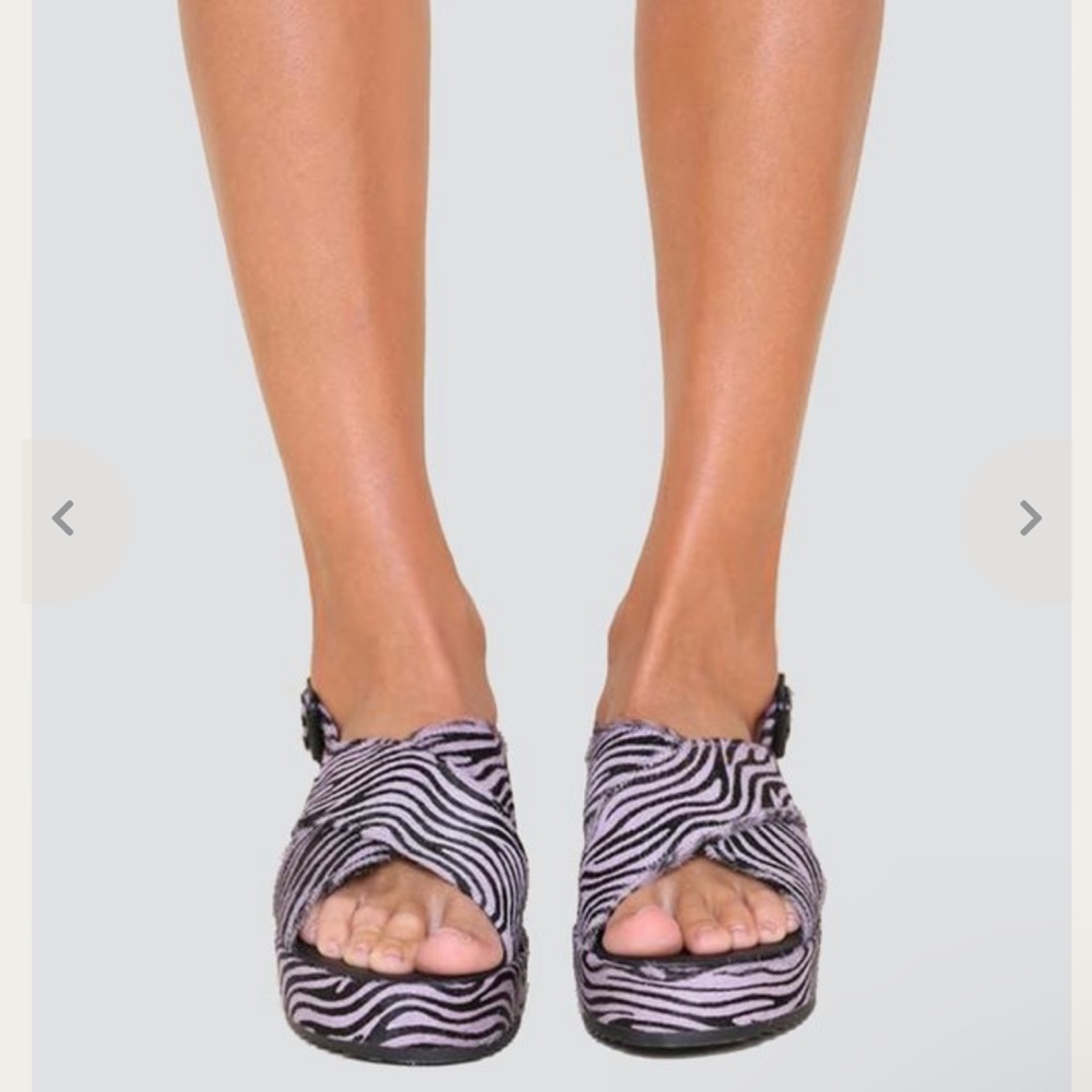 Intentionally Blank // Sum Sandal in Lilac Zebra